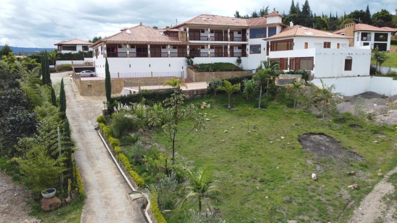 Hotel Puente Piedra فيلا دي ليفا المظهر الخارجي الصورة